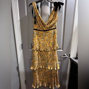 Lulus tiered, flowy yellow patterned dress